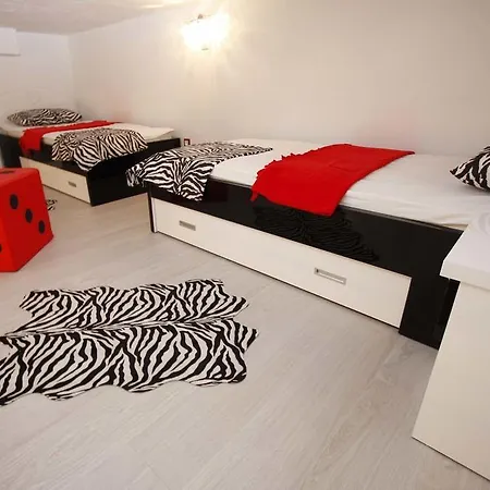 Apartment Story