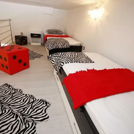 Apartment Story